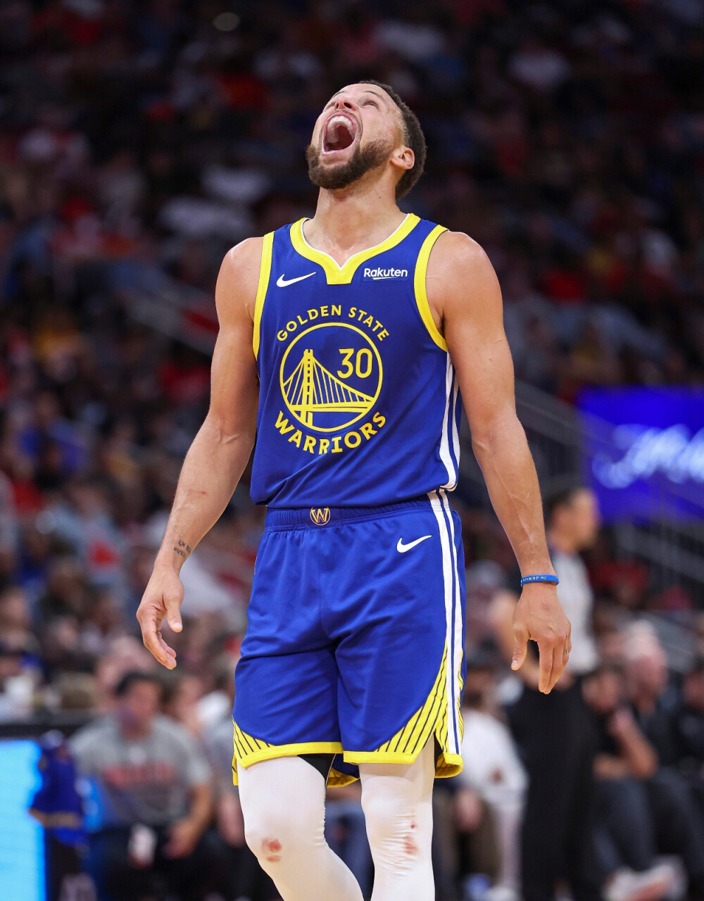 人在场上的 人在场上的