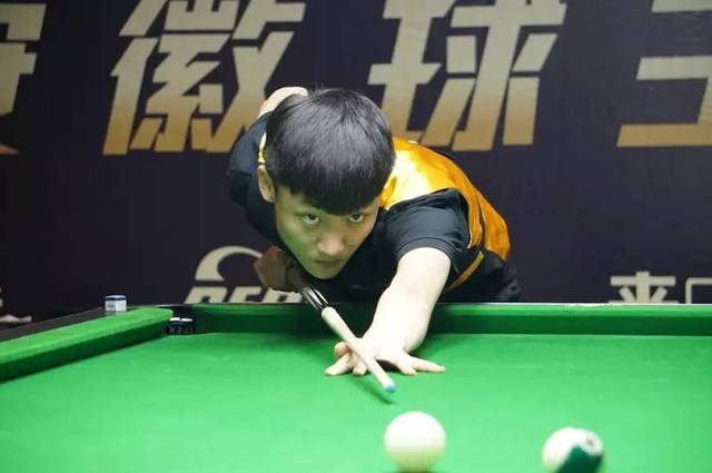 的黄色球衣 的黄色球衣